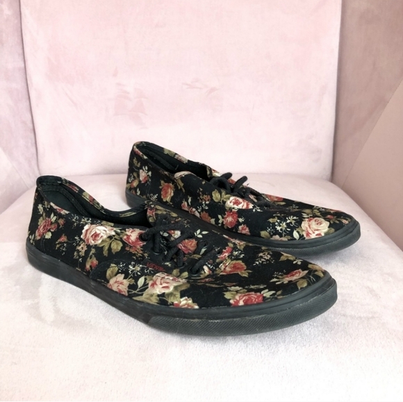 Vans Shoes - Lo Pro Floral Vans